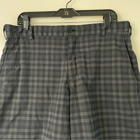Nike men’s golf Dri Fit plaid shorts 15254 - Picture 4 of 9